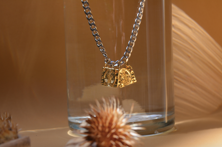COLLARES
