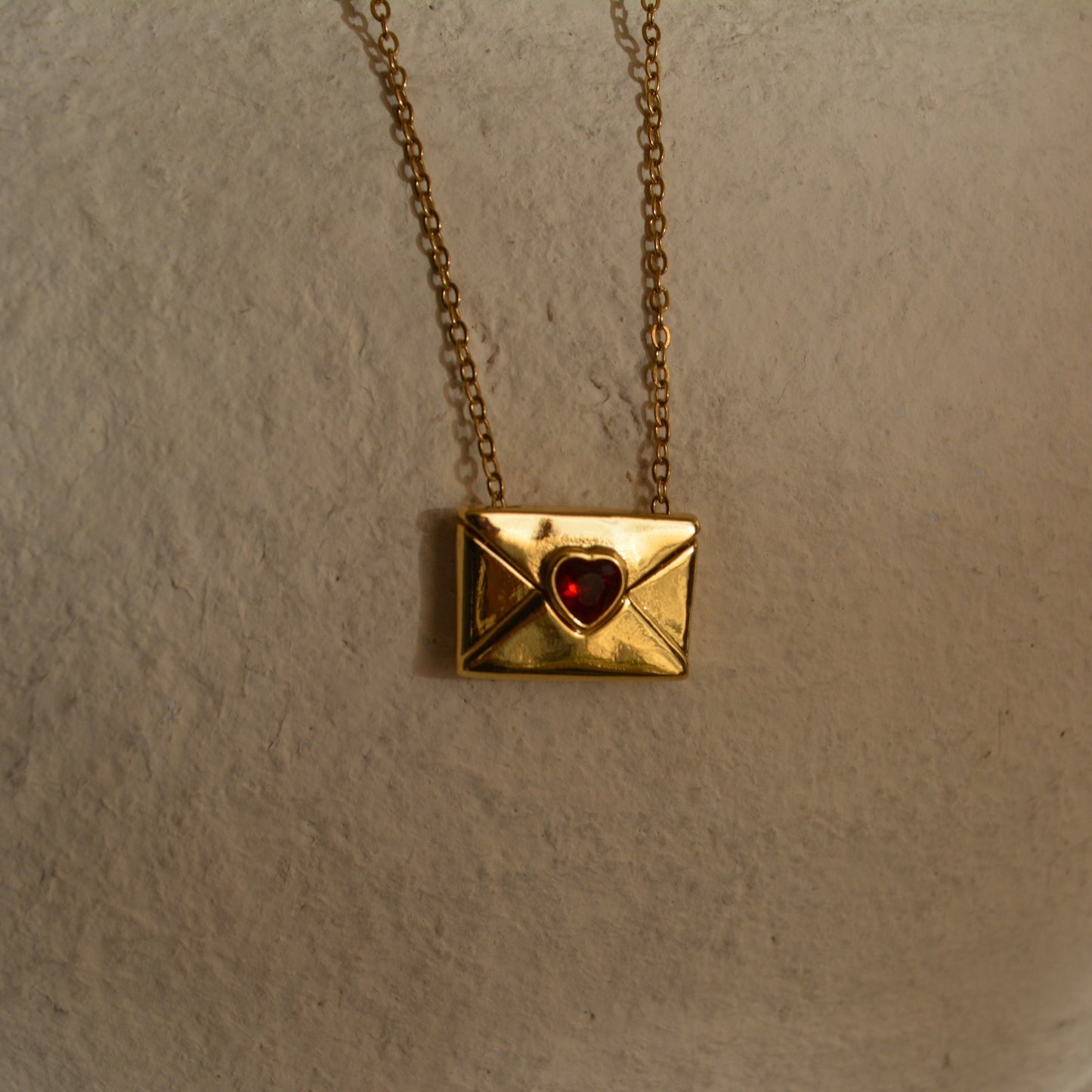 From the heart | Collar de sobre