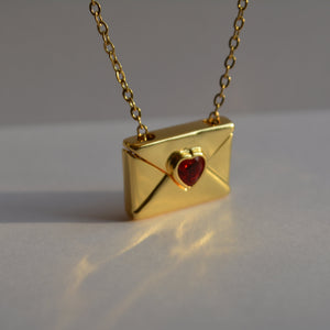 From the heart |  Collar de sobre